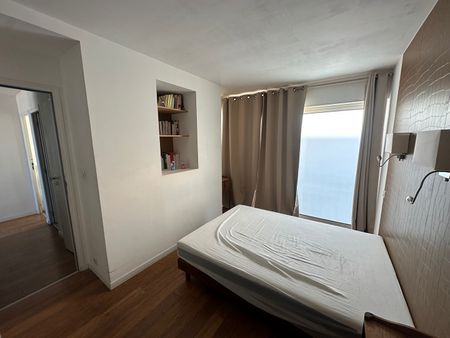 Location Appartement 3 pièces 77m² - Photo 3