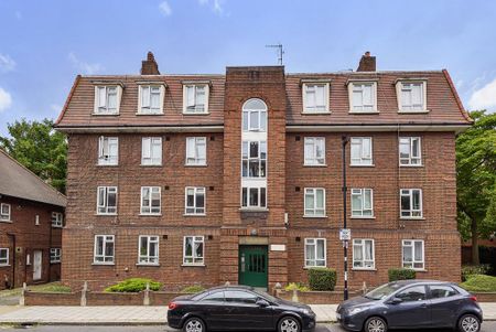 3 bedroom flat to rent - Photo 2