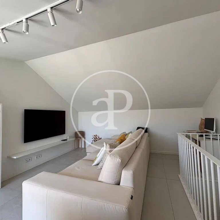 Luxury Villa for rent in Valencia - Photo 1