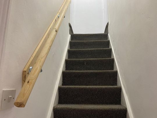 2 bedroom terraced house to rent - Photo 1