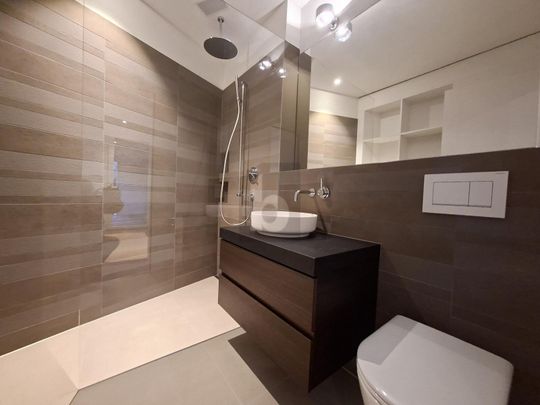 ARCHITECTURE MEETS LUXURY AND CUTTING-EDGE TECHNOLOGY - Foto 1