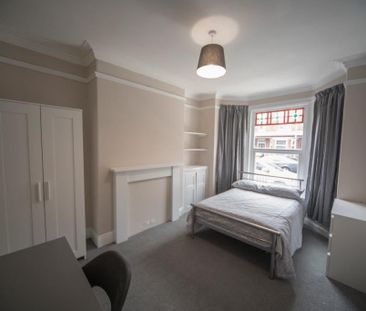 4 Bed Terraced House, Deramore Street, M14 - Photo 3