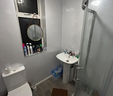 4 bedroom house to rent - Photo 3