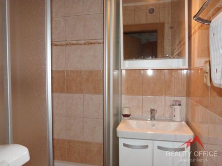 Pronájem bytu 2+1 47 m², Děčín XXVII-Březiny - Фото 3
