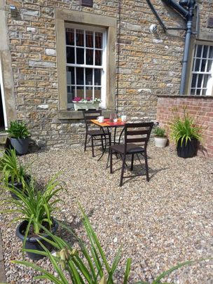 2 bedroom terraced house to rent - Photo 1