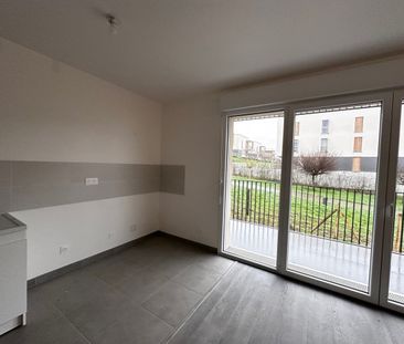 Location Appartement 2 pièces 58 m² LOUVIERS - Photo 2