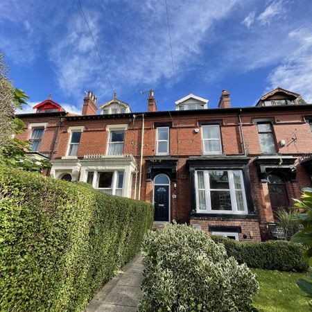 8 bedroom terraced house to rent - Photo 4