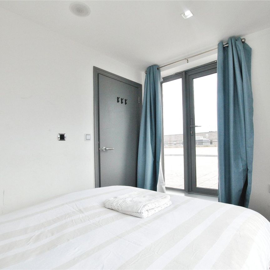 3 bedroom apartment to rent - Photo 1