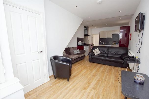 4 bedroom house to rent - Photo 1