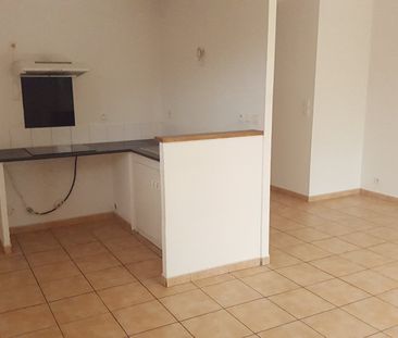 Location Appartement 2 pièces 50m² L ISLE JOURDAIN 32600 - Photo 3