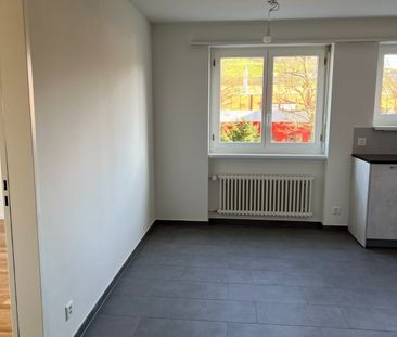 4.5-Zimmer Wohnung mit gedecktem Südbalkon, Gartensitzplatz und Lift - Photo 4