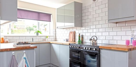 8 bedroom house to rent - Photo 2