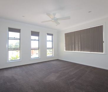 Spacious Home with Beautiful Queens Lake Outlook - Photo 5