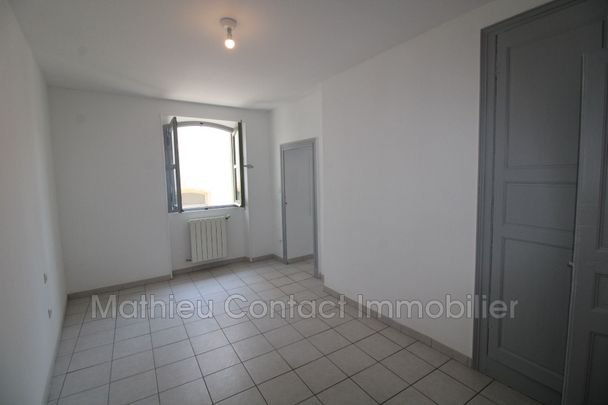 Ecusson, Location appartement 3 pièces 83 m² - Photo 1