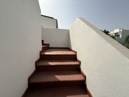 Semi-Detached House in The Golden Mile - Photo 4