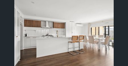 Where Space, Comfort and Contemporary Design Meet - Photo 4