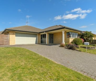 Lovely Family Home - Papamoa - Photo 3