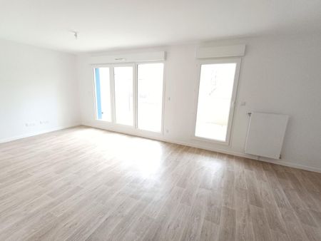 location Appartement T3 DE 65.6m² À CHARTRES - Photo 2