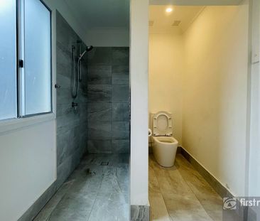 Modern Comfort and Style in the Heart of Girraween - Photo 3