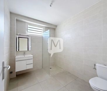 Location Appartement 3 pièces 63m² MATOURY 97351 - Photo 3