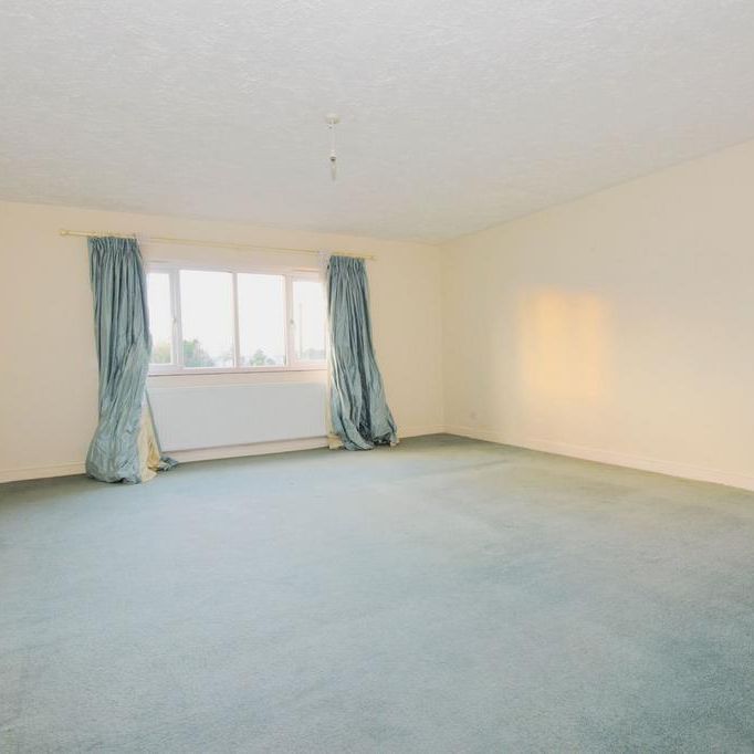 5 bedroom detached house to rent - Photo 1