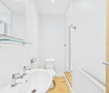 2 bedroom semi-detached house to rent - Photo 5