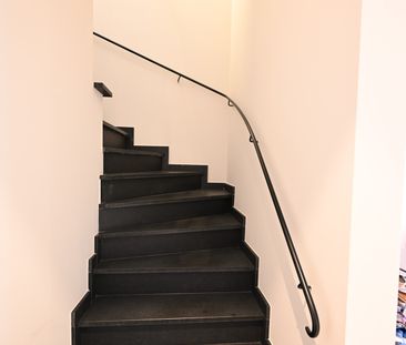 EXCLUSIEVE woning met 3 slaapkamers & GARAGEBOX in centrum Sint-Kruis! - Photo 3