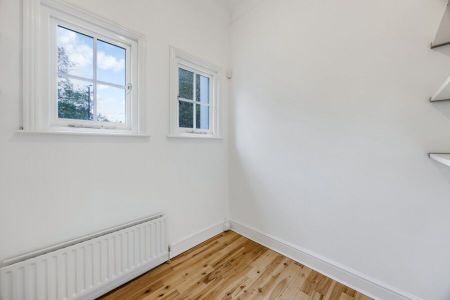 4 Bedroom House To Let - Photo 4