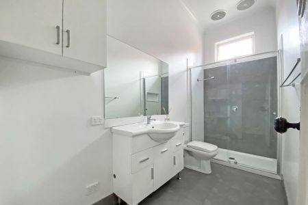 CHARACTER HOME - Photo 5