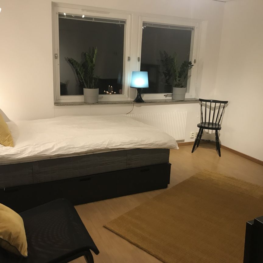 Vivstavarvsvägen, Enskede - Photo 1