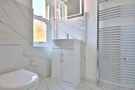 Braemer Court, Ashburnham Road, Bedford, MK40 - Photo 2