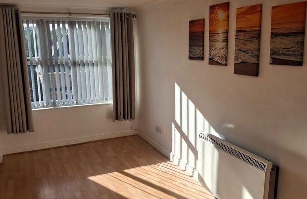 Flat , Westwood Court, Westwood Close, Scarborough - Photo 1