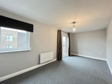 2 bedroom apartment to rent - Photo 4