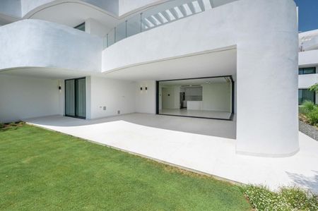 Apartamento planta baja en alquiler en Ojen - Photo 2