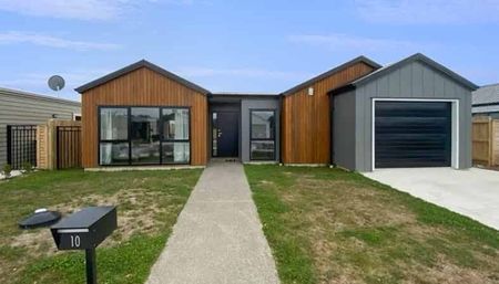 Modern home in Paraparaumu - Photo 5