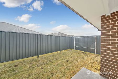 25A Springs Road, Spring Farm NSW 2570 - Photo 2