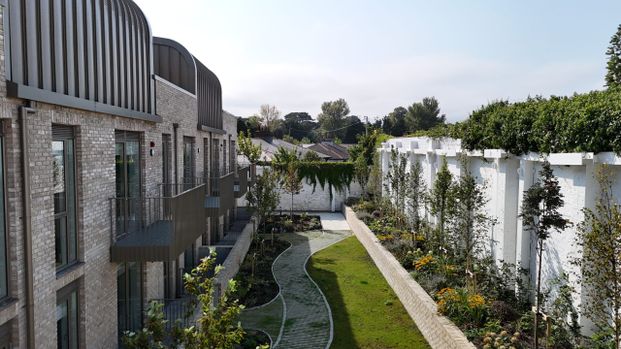 One Bedrooms @ Rockpoint, Newtown Avenue, Blackrock, County Dublin. - Photo 1