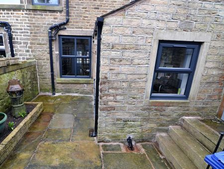 3 bedroom end of terrace house to rent - Photo 3