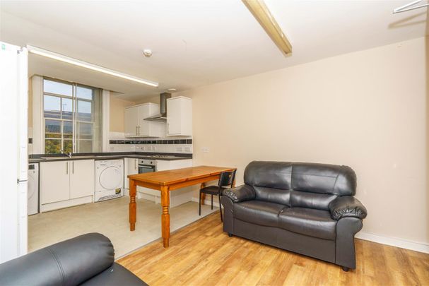 6 bed apartment to rent in Clayton Street West, Newcastle Upon Tyne, NE1 - Photo 1