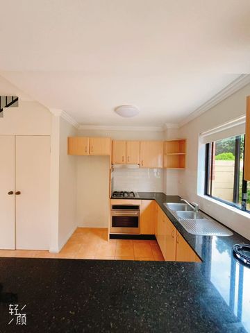WeChat: KRL119 L1+2+3/ 23 Villiers St, Kensington NSW 2033 - Townhouse For Rent | Domain - Photo 5