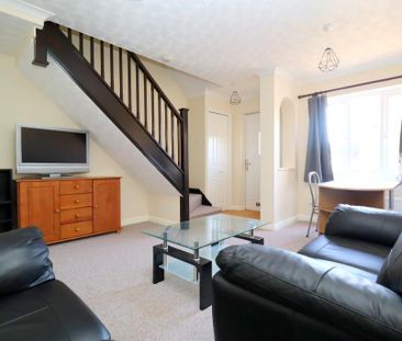 2 bedroom end of terrace house to rent - Photo 1