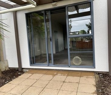 Sunny, safe and secure - Photo 1