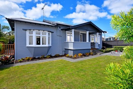 3 Bedrooms on Alma Rd - Photo 3