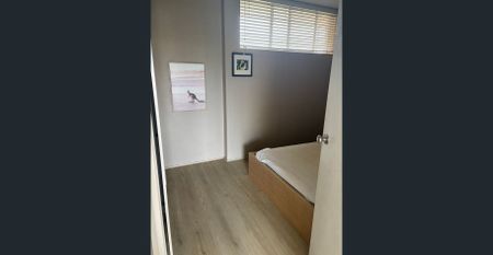 Sunny 1BR furnished apartment with pool - Photo 4