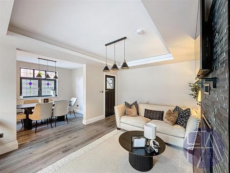 3 bedroom semi-detached house to rent - Photo 4