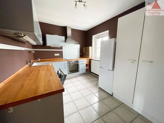 Großzügige Maisonette-Wohnung am Markt in Lößnitz sucht liebevolle Mieter - Photo 1