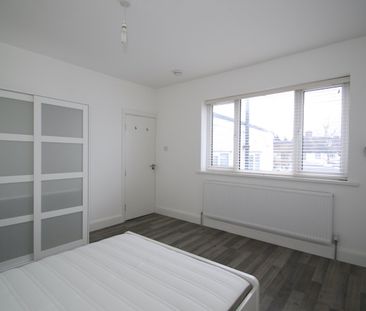 2 Bed Maisonette, Village Way East, HA2 - Photo 5