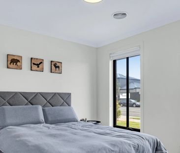 Spacious Family Home - Photo 5