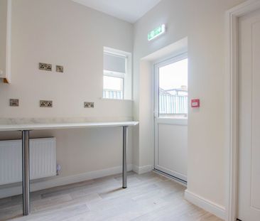 1 Bedroom - Photo 5