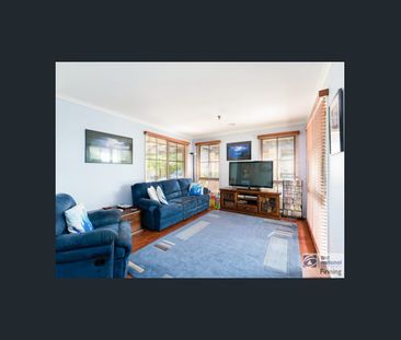 Beautiful Family Home in a Prime Location - Photo 1